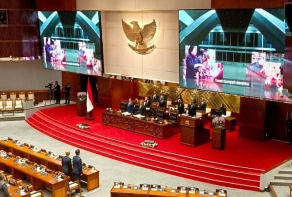 Sahkan RUU Kementerian Negara dan Wantimpres, 260 dari 570 Anggota DPR Izin Tak Masuk