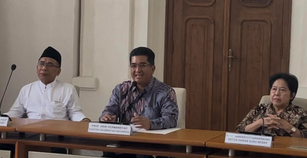 Bahlil Harus Minta Maaf ke UI soal Polemik Disertasi Bahlil Harus Minta Maaf ke UI soal Polemik Disertasi