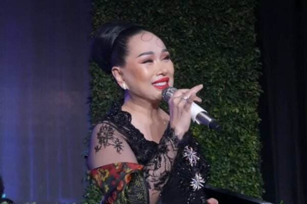 Titi DJ Bawakan Lagu <i>Bahasa Kalbu</i> di Resepsi Pernikahan Thariq Halilintar dan Aaliyah Massaid