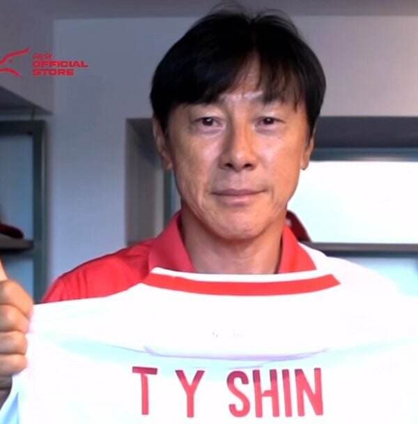 Respons Shin Tae-yong Dapat Jersey Timnas Indonesia dengan Nomor Punggung 7: Mantap!