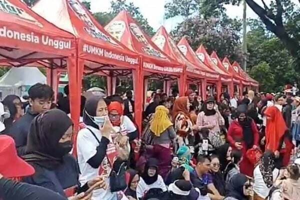 Ribuan Relawan Kawanjuang GP Merah Putihkan Kampanye Ganjar-Mahfud di Bandung