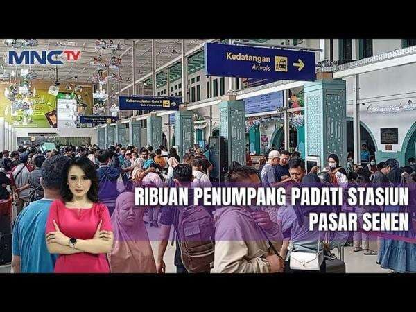 Stasiun Pasar Senen Padat Pemudik, Puncak Arus Mudik Diprediksi Besok Stasiun Pasar Senen Padat Pemudik, Puncak Arus Mudik Diprediksi Besok