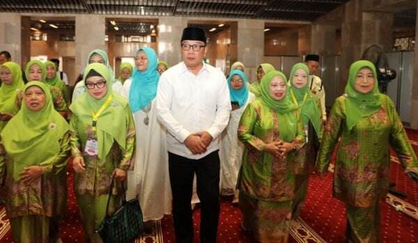 Ridwan Kamil Hadiri Maulid Nabi Bersama Muslimat NU di Masjid Istiqlal: Saya Keluarga Besar NU