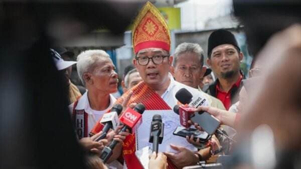 Selain Royal Enfield, KPK Juga Sita Mobil Ridwan Kamil terkait Kasus BJB Selain Royal Enfield, KPK Juga Sita Mobil Ridwan Kamil terkait Kasus BJB