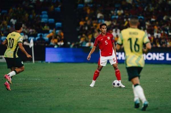 Suporter Kerap Banding-bandingkan Pemain Timnas Indonesia, Rizky Ridho Bilang Begini Suporter Kerap Banding-bandingkan Pemain Timnas Indonesia, Rizky Ridho Bilang Begini