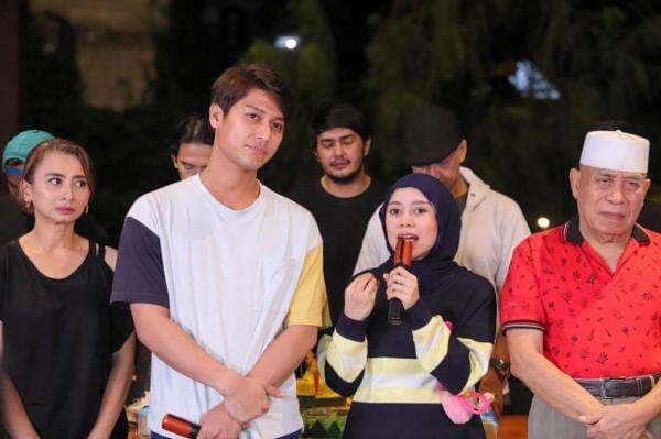 Sinopsis Sinetron Romansa Kampung Dangdut Eps 10, Senin 10 Maret 2025: Perasaan Diam-Diam Galuh dan Raka Sinopsis Sinetron Romansa Kampung Dangdut Eps 10, Senin 10 Maret 2025: Perasaan Diam-Diam Galuh dan Raka