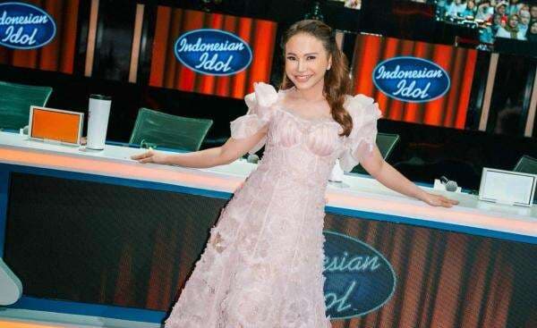 Terinspirasi dari Coldplay, Rossa Manfaatkan Sampah Plastik Jadi Energi Listrik di Konser 30 Tahun Terinspirasi dari Coldplay, Rossa Manfaatkan Sampah Plastik Jadi Energi Listrik di Konser 30 Tahun