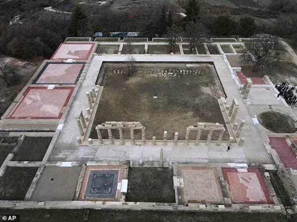 Ruangan Pribadi Milik Alexander Agung Ditemukan, Isinya Penuh Kejutan