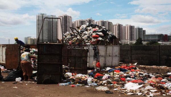 Semangat Kartini, Ini Cerita Ema Sulap Sampah Jadi Cuan Usai Tragedi TPA Leuwigajah Semangat Kartini, Ini Cerita Ema Sulap Sampah Jadi Cuan Usai Tragedi TPA Leuwigajah