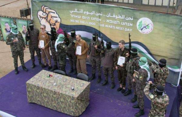 Sandera Israel Muncul di Video, Desak Netanyahu Hentikan Serangan ke Gaza Sandera Israel Muncul di Video, Desak Netanyahu Hentikan Serangan ke Gaza