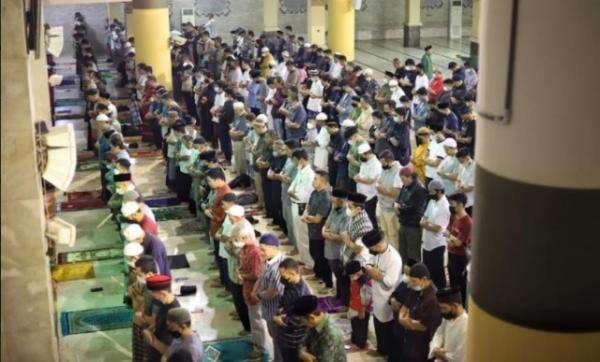 1,1 Juta Kendaraan Tinggalkan Jakarta Lewat 4 Gerbang Tol 1,1 Juta Kendaraan Tinggalkan Jakarta Lewat 4 Gerbang Tol