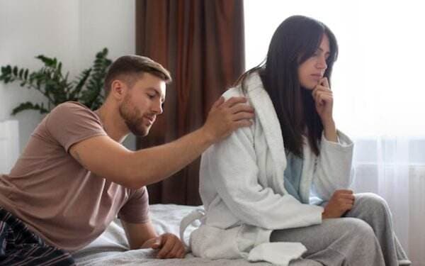 4 Alasan <i>Silent</i> <i>Treatment</i> Picu Hubungan Jadi Berantakan 4 Alasan <i>Silent</i> <i>Treatment</i> Picu Hubungan Jadi Berantakan