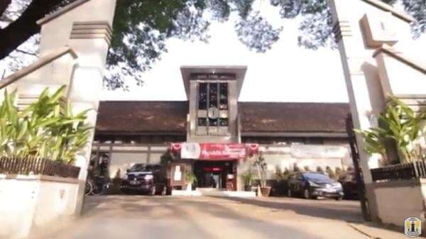 Putusan PTUN Menangkan Gugatan PLK Picu Gerakan Perlawanan Siswa SMAN 1 Bandung Putusan PTUN Menangkan Gugatan PLK Picu Gerakan Perlawanan Siswa SMAN 1 Bandung