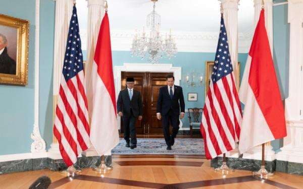 Menlu RI dan AS Bahas Rencana Evakuasi Sementara 1.000 Warga Gaza ke Indonesia Menlu RI dan AS Bahas Rencana Evakuasi Sementara 1.000 Warga Gaza ke Indonesia