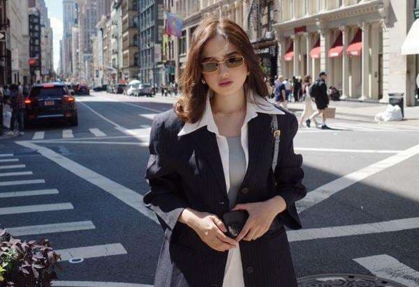 5 Pesona Syifa Hadju Jadi Model Pro di New York, Cantiknya Silau! 5 Pesona Syifa Hadju Jadi Model Pro di New York, Cantiknya Silau!