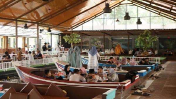 7 Tempat Bukber di Majalengka, Nomor 5 Cocok untuk para Pencinta Kuliner Khas Sunda 7 Tempat Bukber di Majalengka, Nomor 5 Cocok untuk para Pencinta Kuliner Khas Sunda