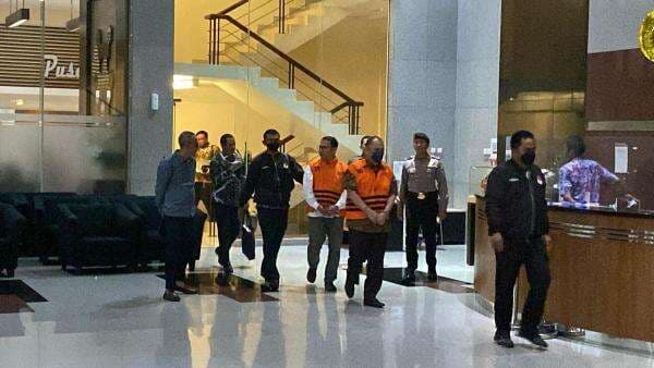 KPK Tahan Dua Tersangka Kasus Korupsi Jual Beli Gas, Ada Mantan Direktur PGAS KPK Tahan Dua Tersangka Kasus Korupsi Jual Beli Gas, Ada Mantan Direktur PGAS