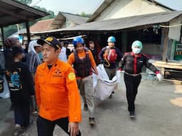 Tim SAR Temukan Jasad Bocah 9 Tahun yang Tenggelam di Kali Cikarang