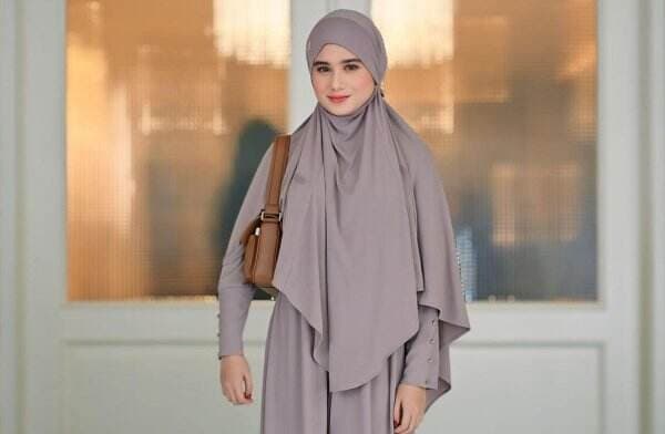 Tissa Biani Tampil Cantik dalam Balutan Khimar, Tampilannya Bikin Adem