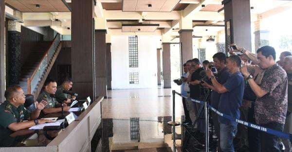 Kodam I/BB Pastikan Usut Laporan Afner Harahap Terkait Dugaan Perzinahan Praka NM Kodam I/BB Pastikan Usut Laporan Afner Harahap Terkait Dugaan Perzinahan Praka NM