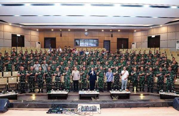 Ratusan Perwira 3 Matra Sambangi IPB, Aster Panglima TNI: Untuk Indonesia Berdaulat Pangan Ratusan Perwira 3 Matra Sambangi IPB, Aster Panglima TNI: Untuk Indonesia Berdaulat Pangan