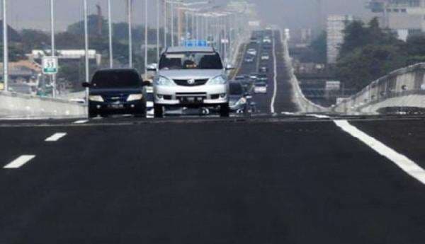 Rekayasa Lalu Lintas Contraflow Tol Japek bakal Diterapkan Hari Ini Rekayasa Lalu Lintas Contraflow Tol Japek bakal Diterapkan Hari Ini