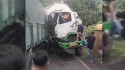 Mengerikan, 2 Truk Tabrakan hingga Ringsek di Lumajang