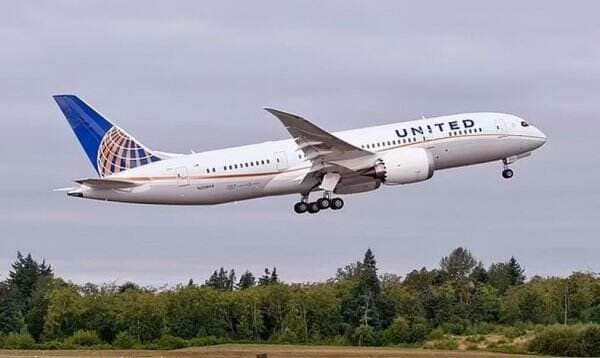 Pesawat Boeing 787-8 United Airlines Berguncang Hebat Lukai 38 Orang, Penyebab Misterius Pesawat Boeing 787-8 United Airlines Berguncang Hebat Lukai 38 Orang, Penyebab Misterius
