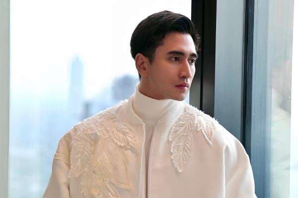 Verrell Bramasta Sedih Sang Nenek Meninggal Dunia: Beliau Mengajarkan Saya Kesabaran Verrell Bramasta Sedih Sang Nenek Meninggal Dunia: Beliau Mengajarkan Saya Kesabaran