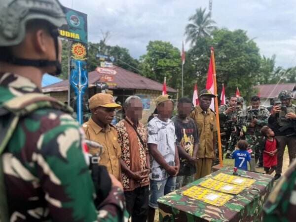 Dikepung Pasukan Elite Bajra Yudha Kostrad, 3 OPM Menyerahkan Diri