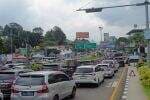 Volume Kendaraan Meningkat, Polisi Berlakukan One Way Arah Puncak Bogor