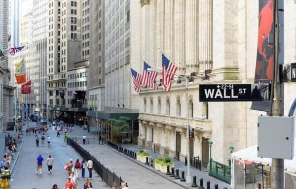 Wall Street Bergerak 2 Arah, Investor Menanti Data Inflasi