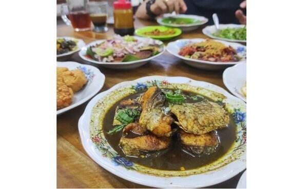 Ini Tempat Kuliner Khas Betawi yang Selalu Ramai Pengunjung, Ada di Jakarta Timur!