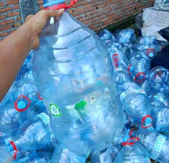 Galon Sekali Pakai Buat Sampah Makin Menggunung