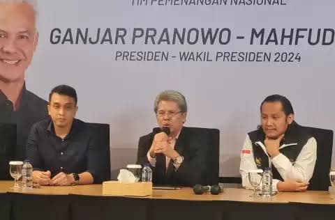 Kasus Aiman Jadi ‘Show of Case‘ Membungkam Mereka yang Kritis pada Penguasa Kasus Aiman Jadi ‘Show of Case‘ Membungkam Mereka yang Kritis pada Penguasa