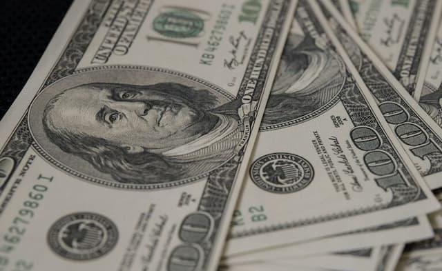 Pemangkasan Suku Bunga The Fed Bayangi Prospek Dolar AS di 2026 Pemangkasan Suku Bunga The Fed Bayangi Prospek Dolar AS di 2026