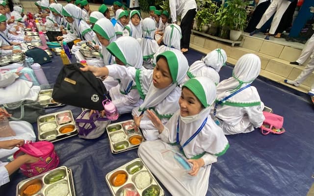 KSP Dudung Ikut Awasi Program MBG, Harap Tak Ada Oknum Jual-Titip Keuntungan KSP Dudung Ikut Awasi Program MBG, Harap Tak Ada Oknum Jual-Titip Keuntungan