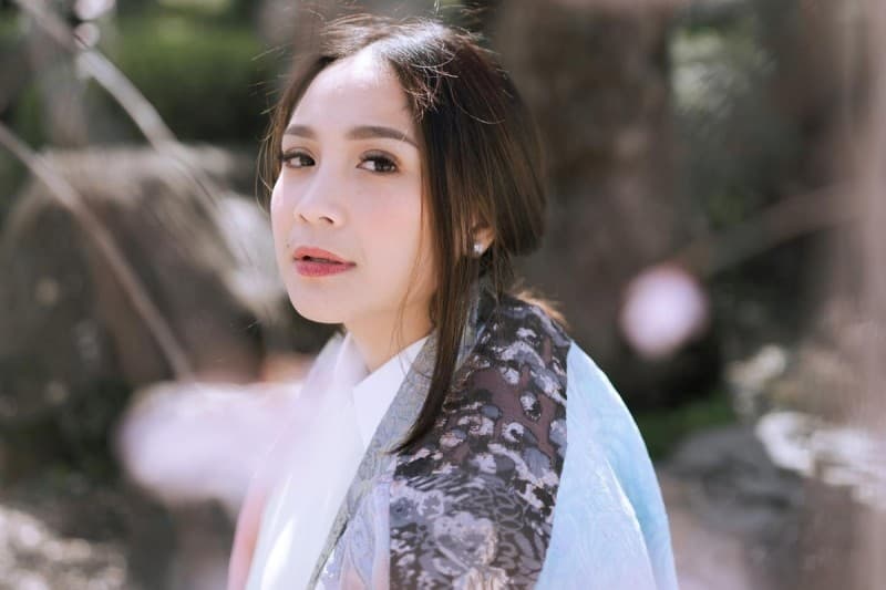 Nagita Slavina Masuk Jadi Calon Pengendali Baru, Saham VISI Sentuh ARB Nagita Slavina Masuk Jadi Calon Pengendali Baru, Saham VISI Sentuh ARB