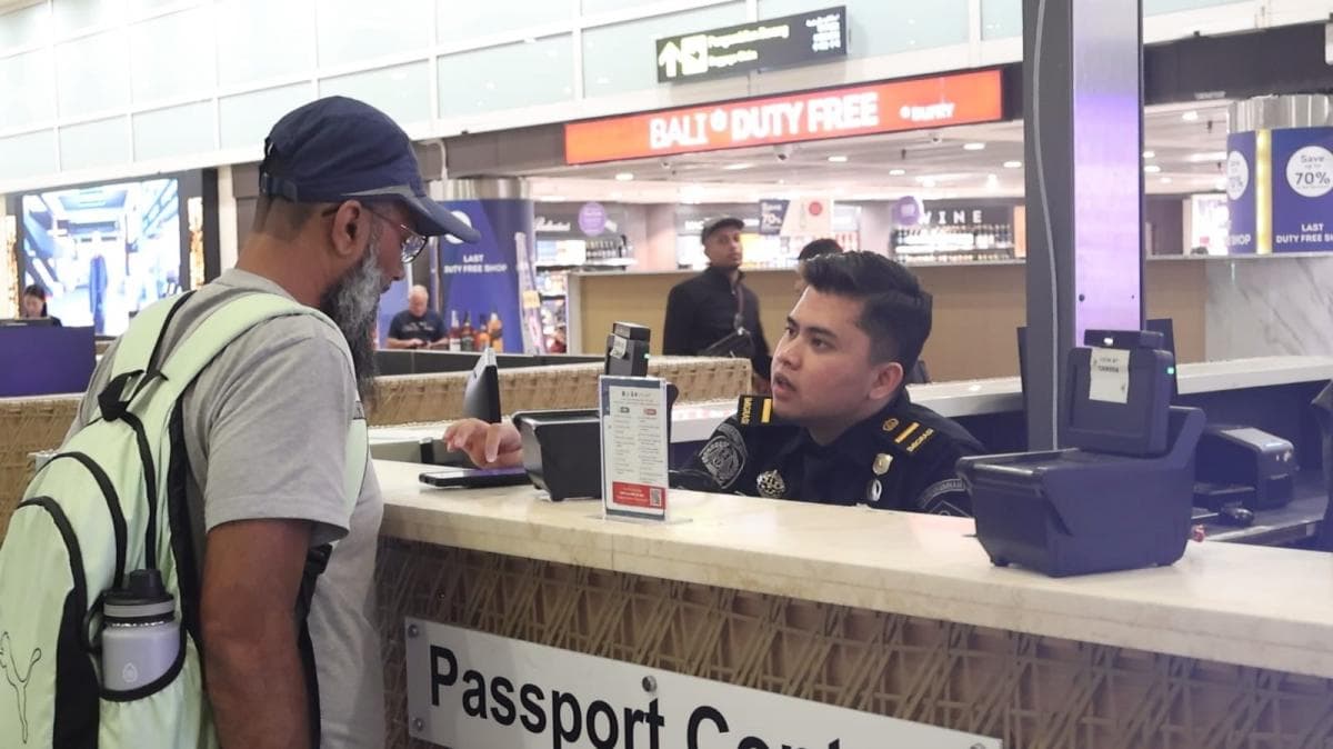 Penerbangan Internasional Bali Kena Imbas Konflik Timur Tengah, WNA Terdampak Diimbau Lapor Imigrasi Penerbangan Internasional Bali Kena Imbas Konflik Timur Tengah, WNA Terdampak Diimbau Lapor Imigrasi