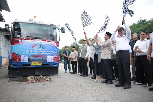 Indonesia Ekspor Perdana 2.280 Ton Beras ke Arab Saudi Indonesia Ekspor Perdana 2.280 Ton Beras ke Arab Saudi