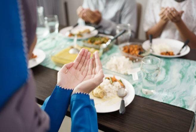 Niat Puasa Tarwiyah Sekaligus Puasa Senin, Teks Arab & Artinya serta Keutamaan Niat Puasa Tarwiyah Sekaligus Puasa Senin, Teks Arab & Artinya serta Keutamaan