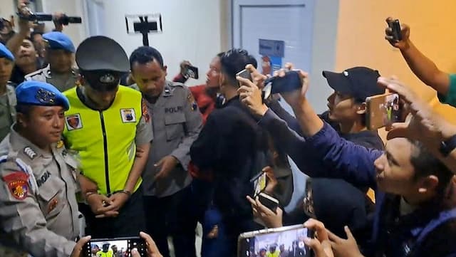 Kasus Narkoba, Robig Eks Polisi Penembak Siswa di Semarang Dipindahkan ke Nusakambangan Kasus Narkoba, Robig Eks Polisi Penembak Siswa di Semarang Dipindahkan ke Nusakambangan