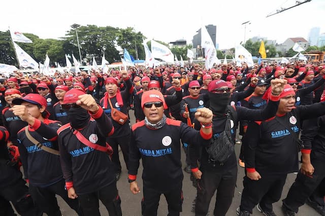 Buruh Tagih Janji Prabowo Hapus Sistem Outsourcing Buruh Tagih Janji Prabowo Hapus Sistem Outsourcing