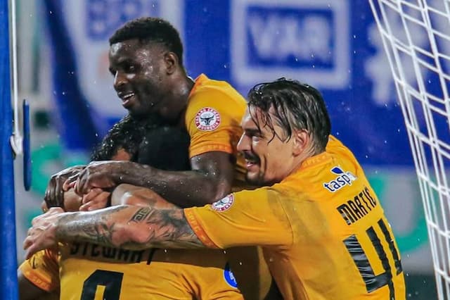 Hasil Semen Padang vs Persija di Super League, Kabau Sirah Seruduk Macan Kemayoran! Hasil Semen Padang vs Persija di Super League, Kabau Sirah Seruduk Macan Kemayoran!