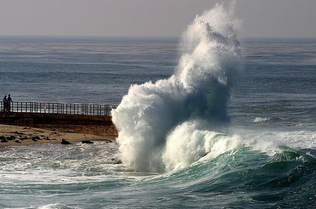 Tsunami Landa 9 Wilayah usai Gempa Besar M7,6 Guncang Bitung Sulut, Ini Daftarnya Tsunami Landa 9 Wilayah usai Gempa Besar M7,6 Guncang Bitung Sulut, Ini Daftarnya
