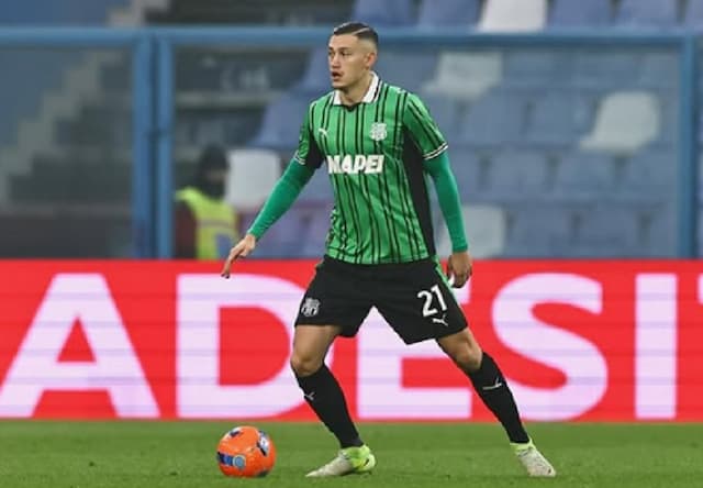 Jay Idzes Jadi Sorotan, Sassuolo Menang Comeback atas Cagliari Jay Idzes Jadi Sorotan, Sassuolo Menang Comeback atas Cagliari