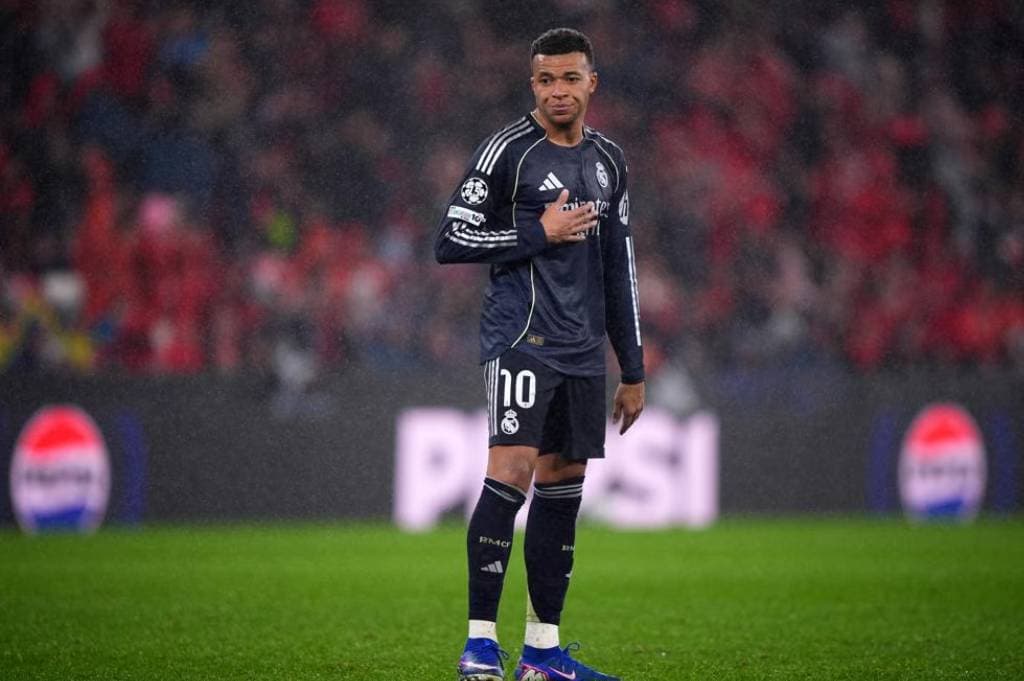 Mbappe Diserang Fans usai Posting Instagram saat Barcelona Bungkam Real Madrid 2-0 Mbappe Diserang Fans usai Posting Instagram saat Barcelona Bungkam Real Madrid 2-0