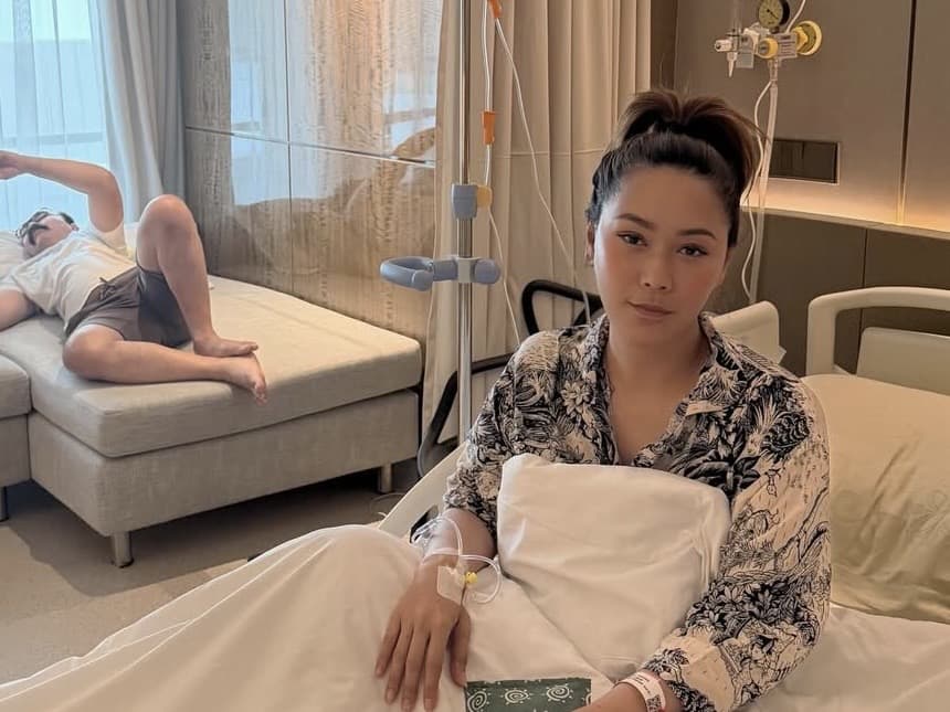 Detik-Detik Inul Daratista Pingsan di Lokasi Syuting, Penyebabnya Mengejutkan! Detik-Detik Inul Daratista Pingsan di Lokasi Syuting, Penyebabnya Mengejutkan!