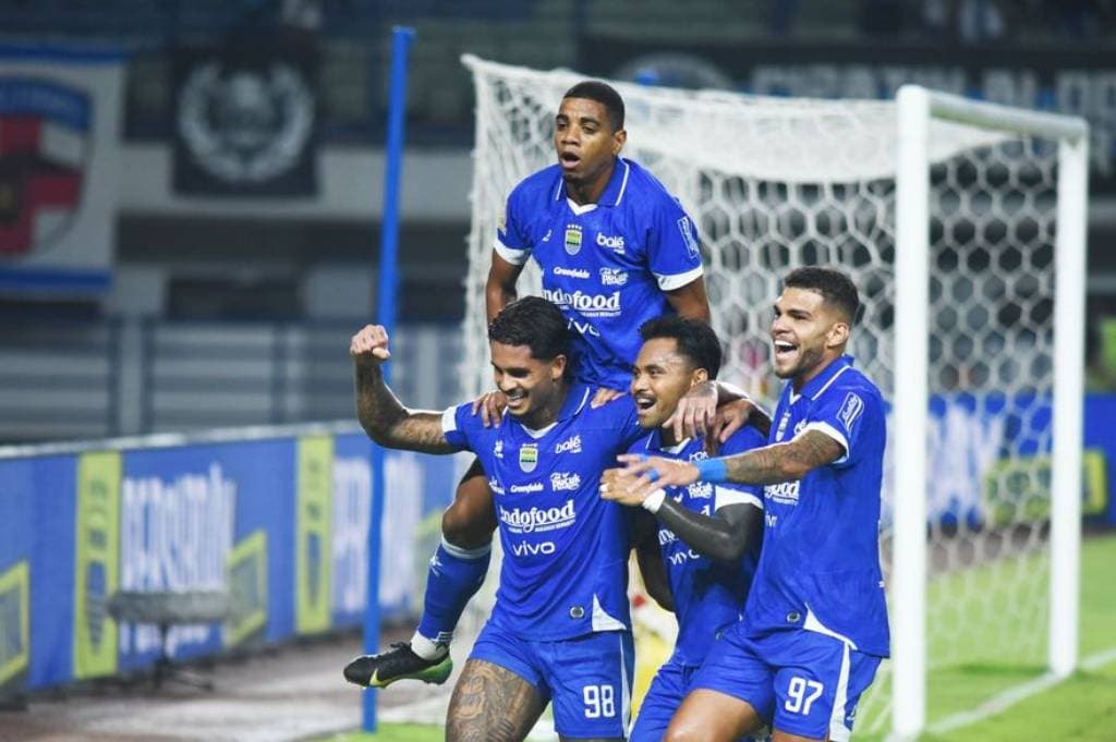 Hasil Semen Padang vs Persib di Super League: Menang 2-0, Maung Bandung Kokoh di Puncak Hasil Semen Padang vs Persib di Super League: Menang 2-0, Maung Bandung Kokoh di Puncak