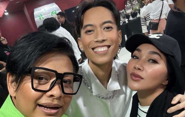 Kerap Menyapa Nyai, Dewi Gita Sering Menangis Kenang Vidi Aldiano Kerap Menyapa Nyai, Dewi Gita Sering Menangis Kenang Vidi Aldiano